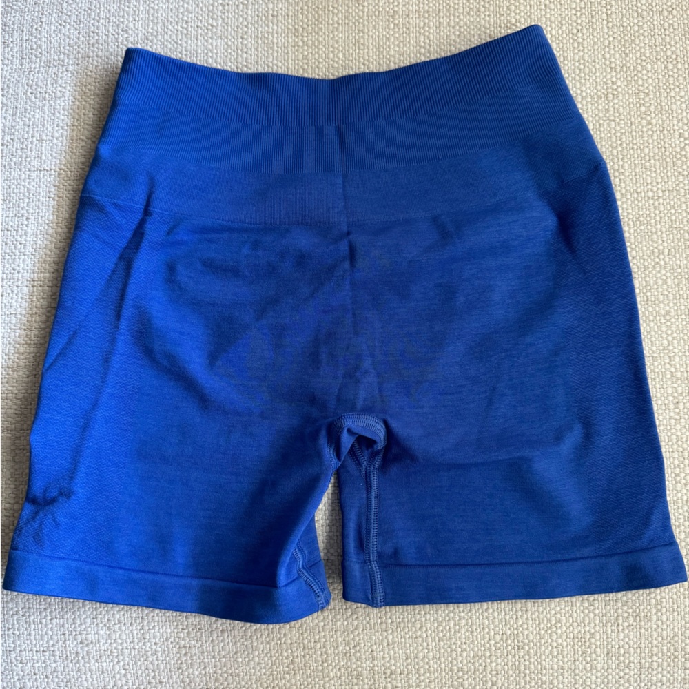 Alphalete Amplify Shorts size small. 4.5”